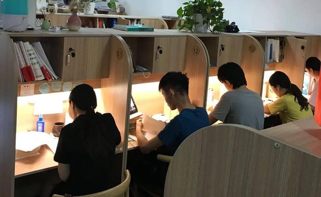 付费自习室火爆,挣谁的钱?